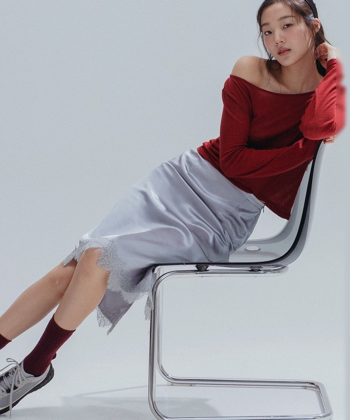 앤하츠(ANNEHEARTS) Satin Lace Midi Skirt_GRAY