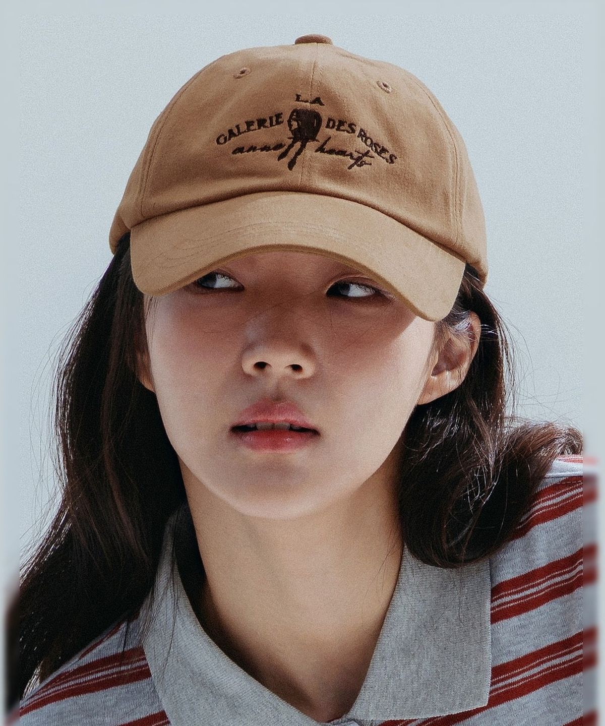 앤하츠(ANNEHEARTS) Girl Emblem Ball Cap_BEIGE