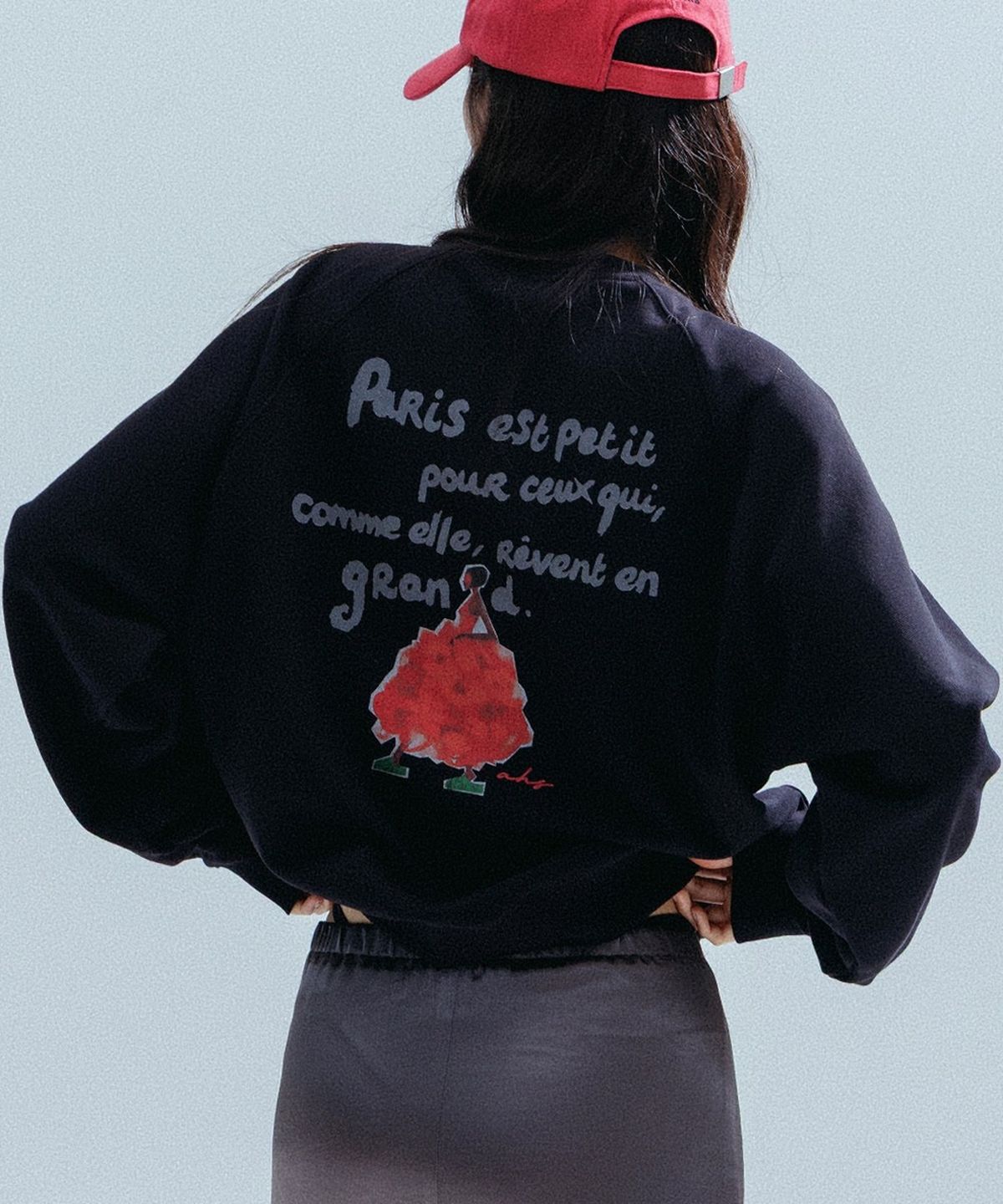 앤하츠(ANNEHEARTS) Floral Muse Raglan Sweatshirt_BLACK