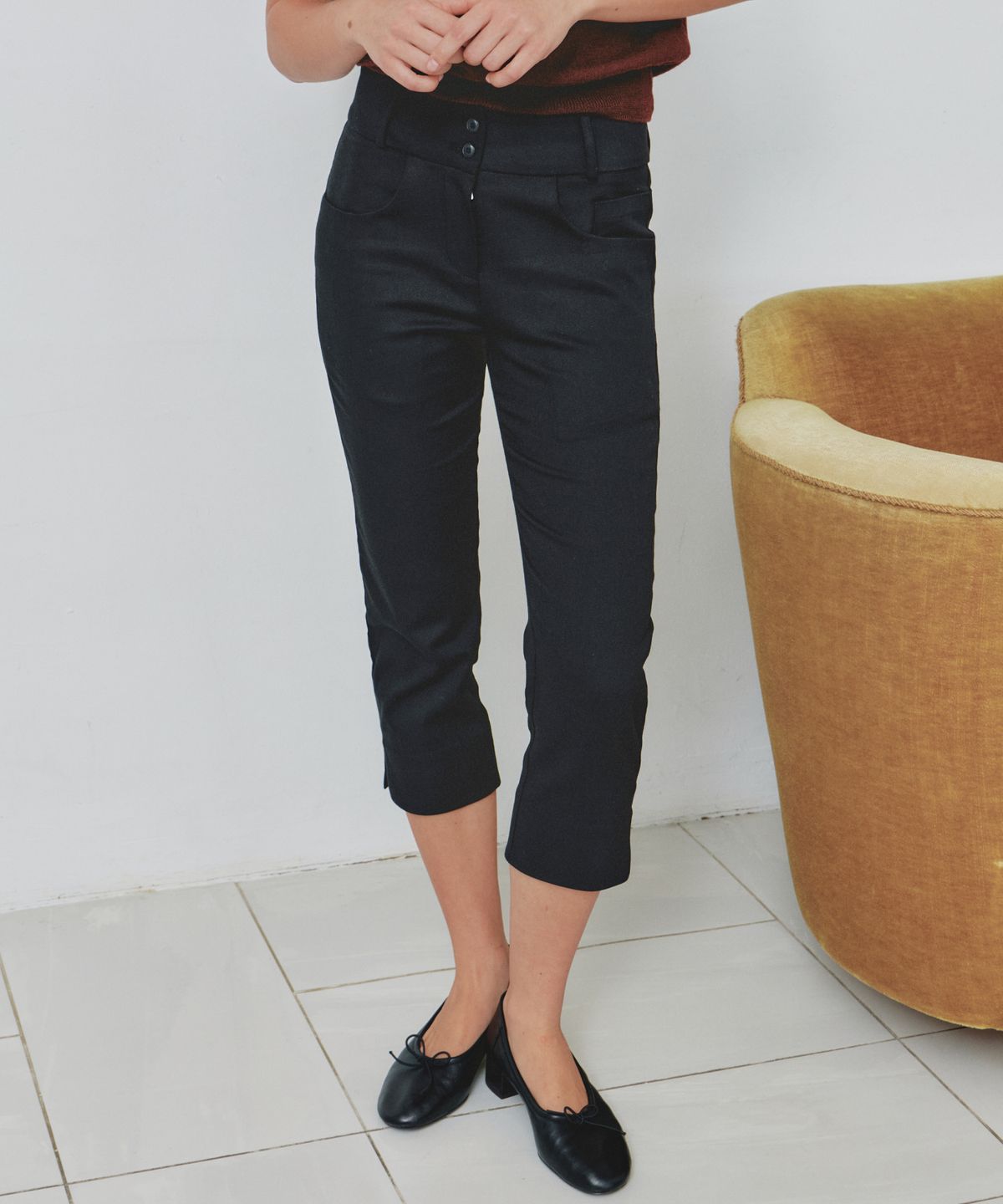 씨타(CITTA) Double Button Waistband Capri Pants_CTB587(Black)