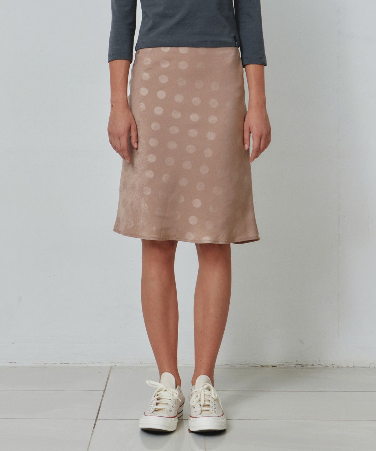 씨타(CITTA) Soft Dot Flare Midi Skirt_CTS639(Beige)