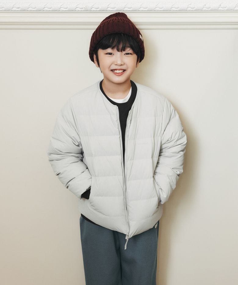 키즈 경량 타슬란 라운드넥 경량 다운 자켓 (S26WKLDJ82) Stone Gray