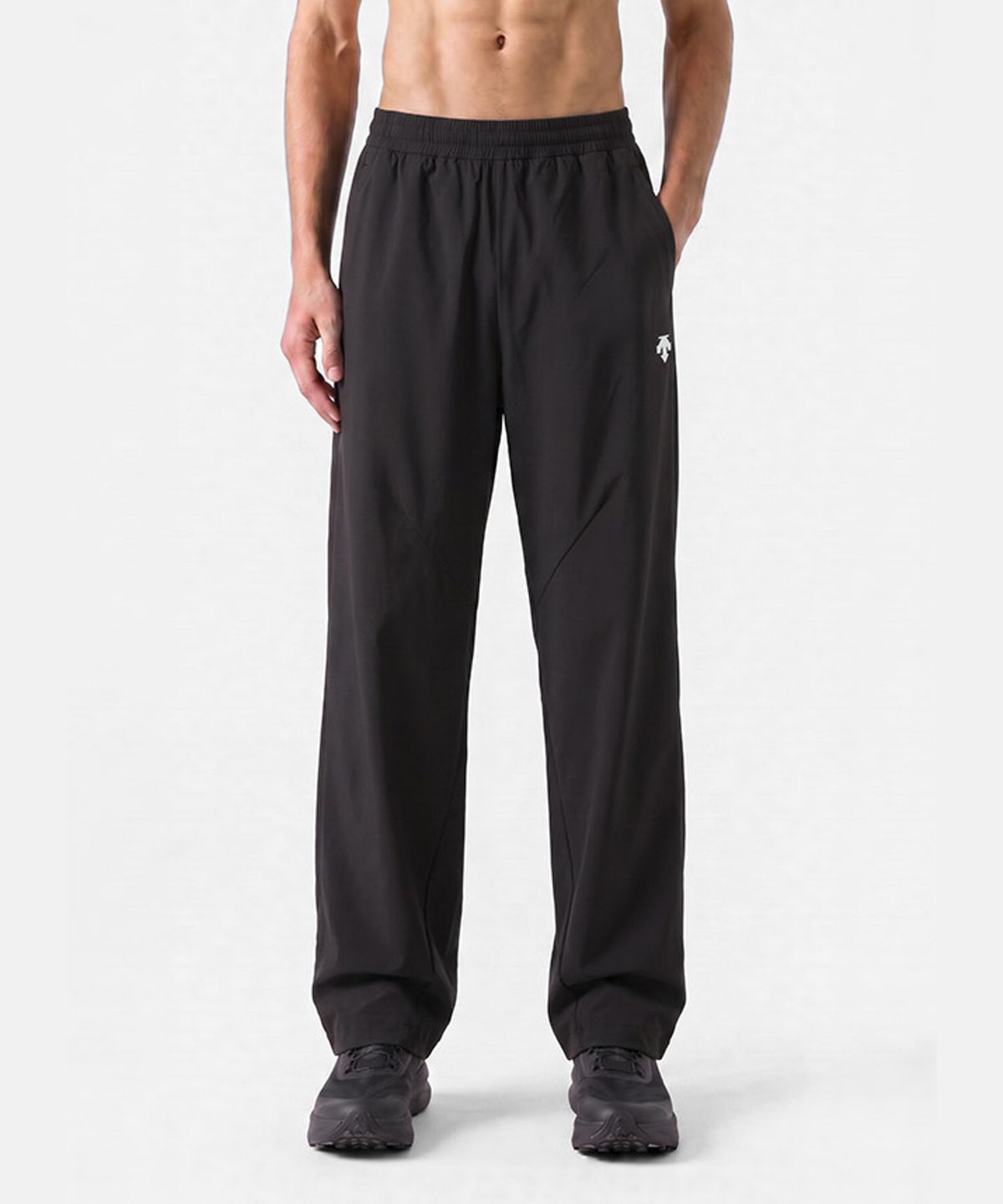 데상트(DESCENTE) 남성 스트레치 파라수트핏 팬츠 블랙 SR321TWP88