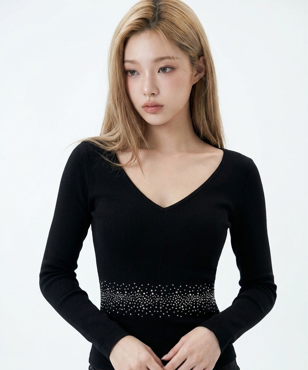 본슬리피(BORN SLIPPY) Crystal Line V Long Sleeve Tee (Black)