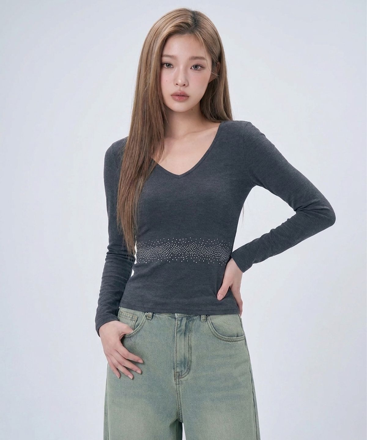본슬리피(BORN SLIPPY) Crystal Line V Long Sleeve Tee (Charcoal)
