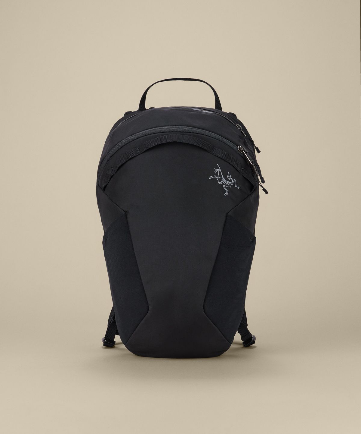아크테릭스(ARCTERYX) 엑시오스 10 백팩 - BLACK / ABQFU10707
