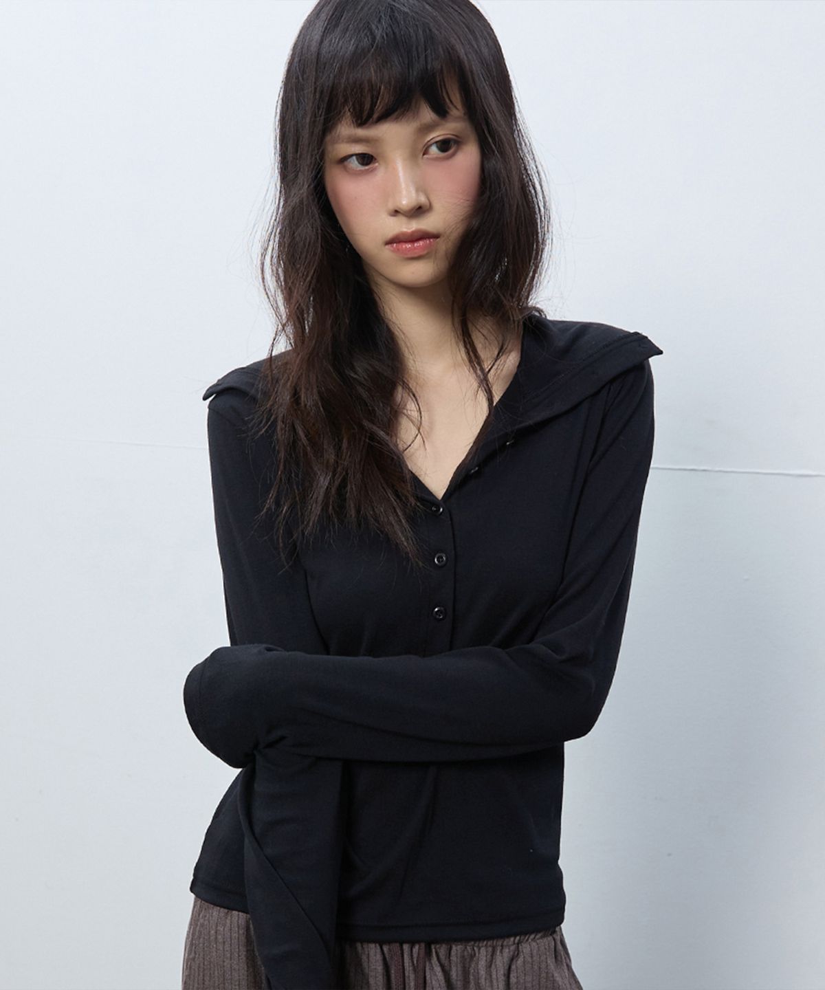 미치코런던 코시노(MICHIKO LONDON KOSHINO) 투웨이 버튼 넥 탑 블랙