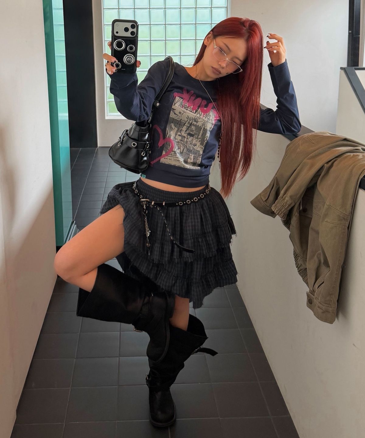 인스턴트펑크(INSTANTFUNK) [하리S PICK] RAW EDGE CHECK TIERED SKIRT - NAVY