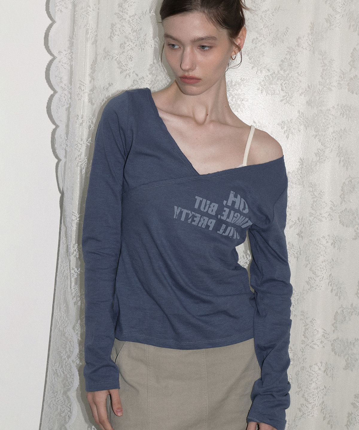 도프셉(DOFFSEPT) Raw Edge Wrap Sleeve Tee (Blue)