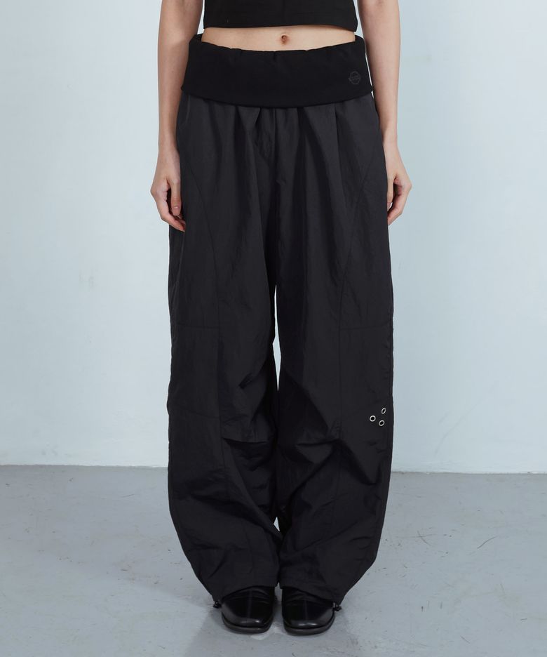 ke619. Eyelet Folding Nylon Pants Black