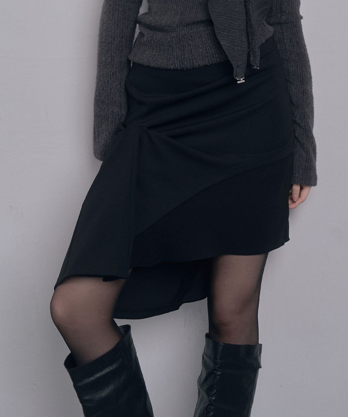 데미오(DAMIO) Draped Gathered Midi Skirt (Black)
