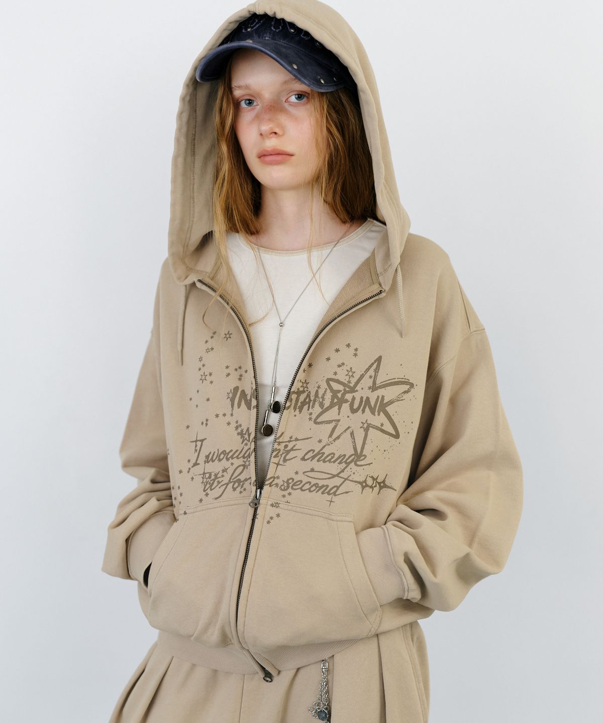 인스턴트펑크(INSTANTFUNK) [가을S PICK] WASHED GRAPHIC ZIP UP HOODIE - BEIGE