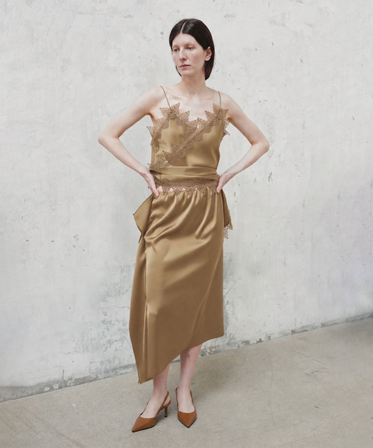 더룸(THELOOM) DRAPE LINE SKIRT_BEIGE