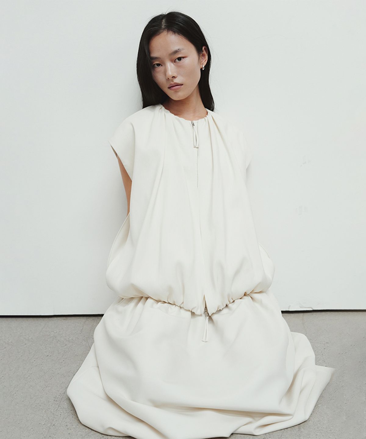 더룸(THELOOM) DUAL BLOOM VEST_IVORY