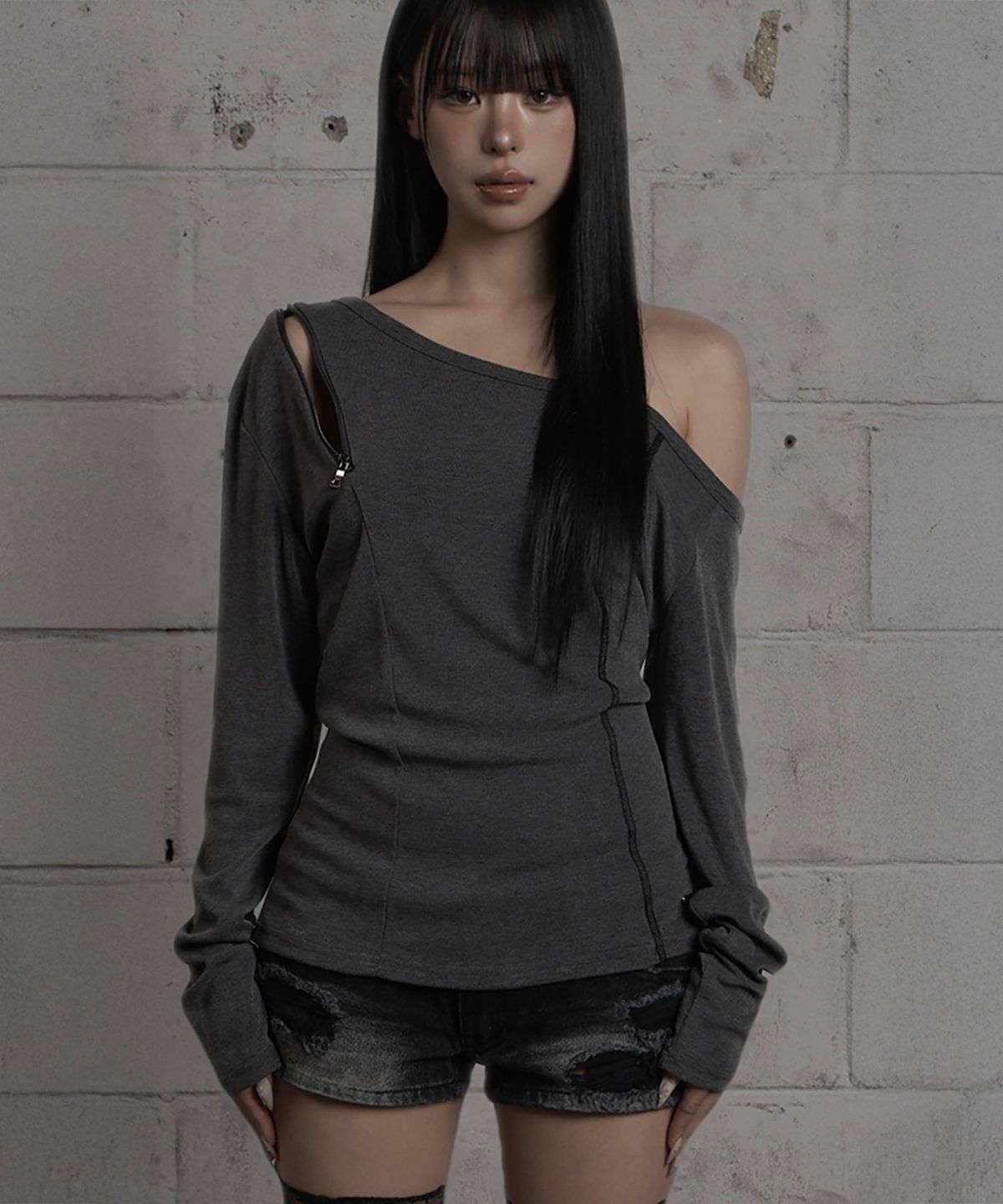 에트오소메(ETRE AU SOMMET) Asymmetric Zipper Corset Top (Charcoal)