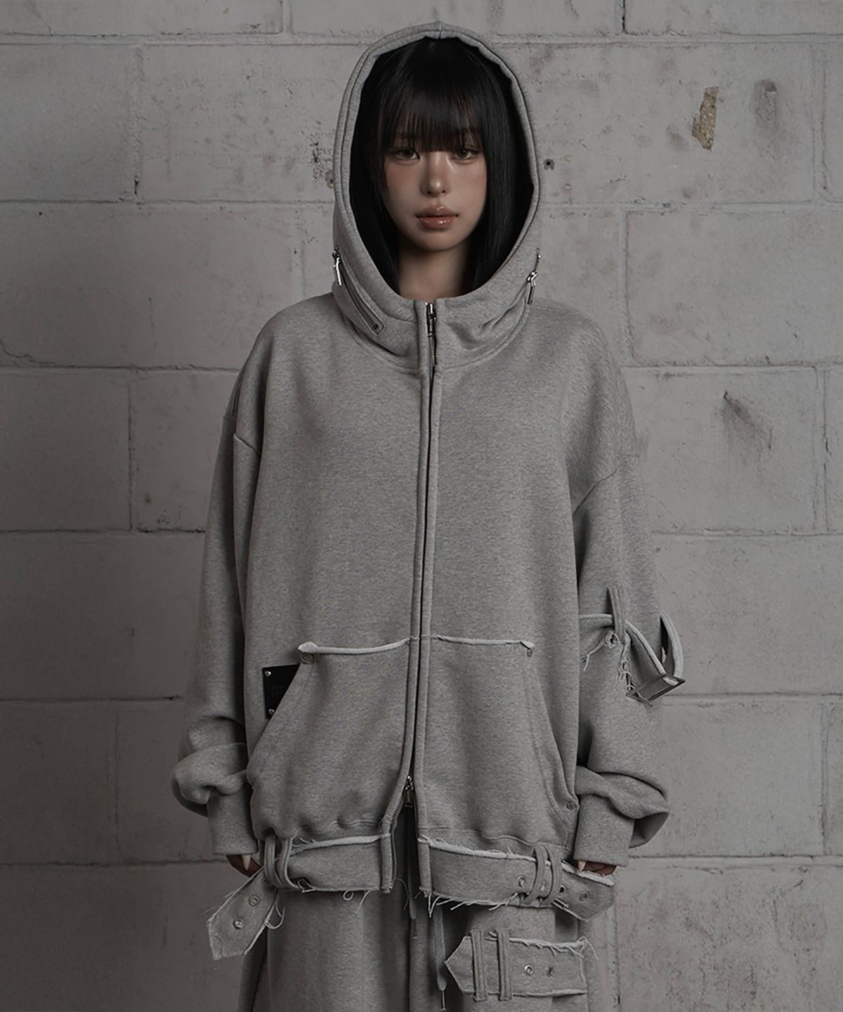 에트오소메(ETRE AU SOMMET) Belted Raw Edge Hood Zip-Up (Melange Gray)