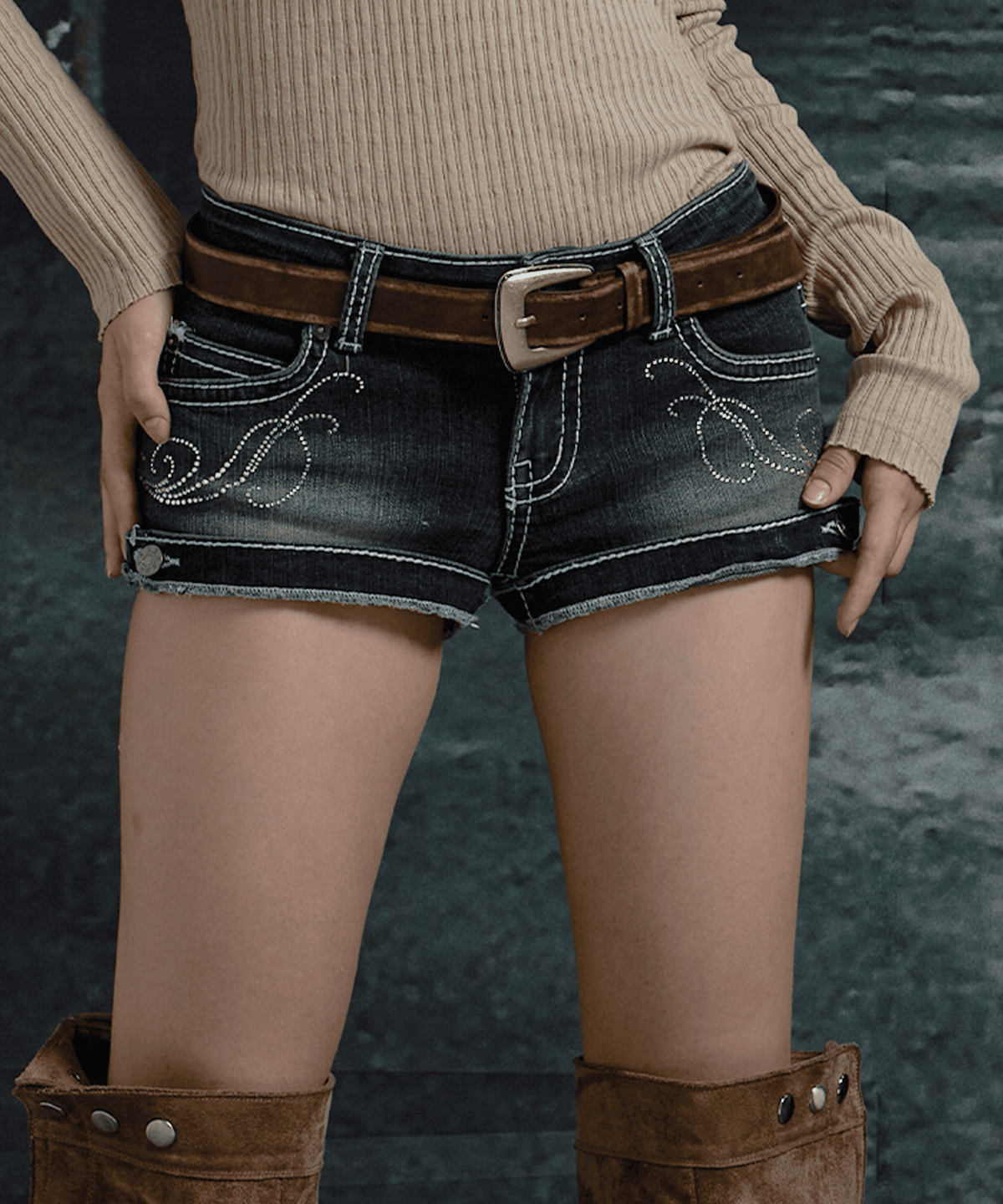 게이트리스(GATELESS) LILLY MICRO SHORTS