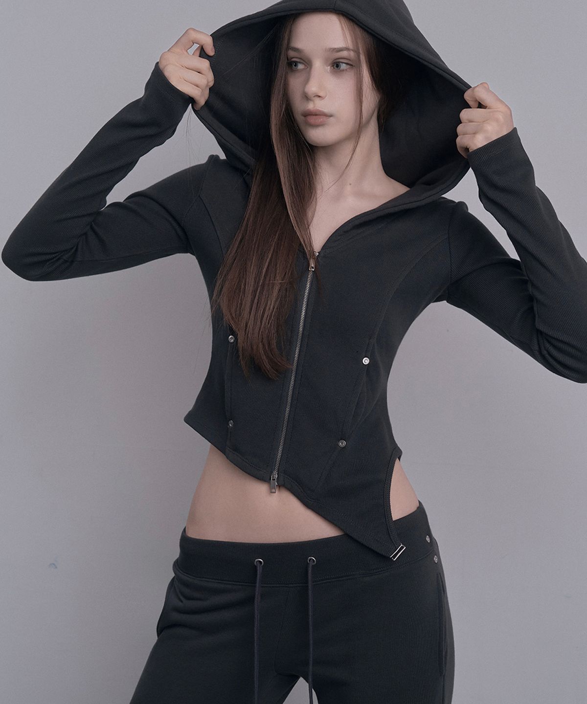 데미오(DAMIO) Contour Fitted Hoodie Zip-Up (Charcoal)