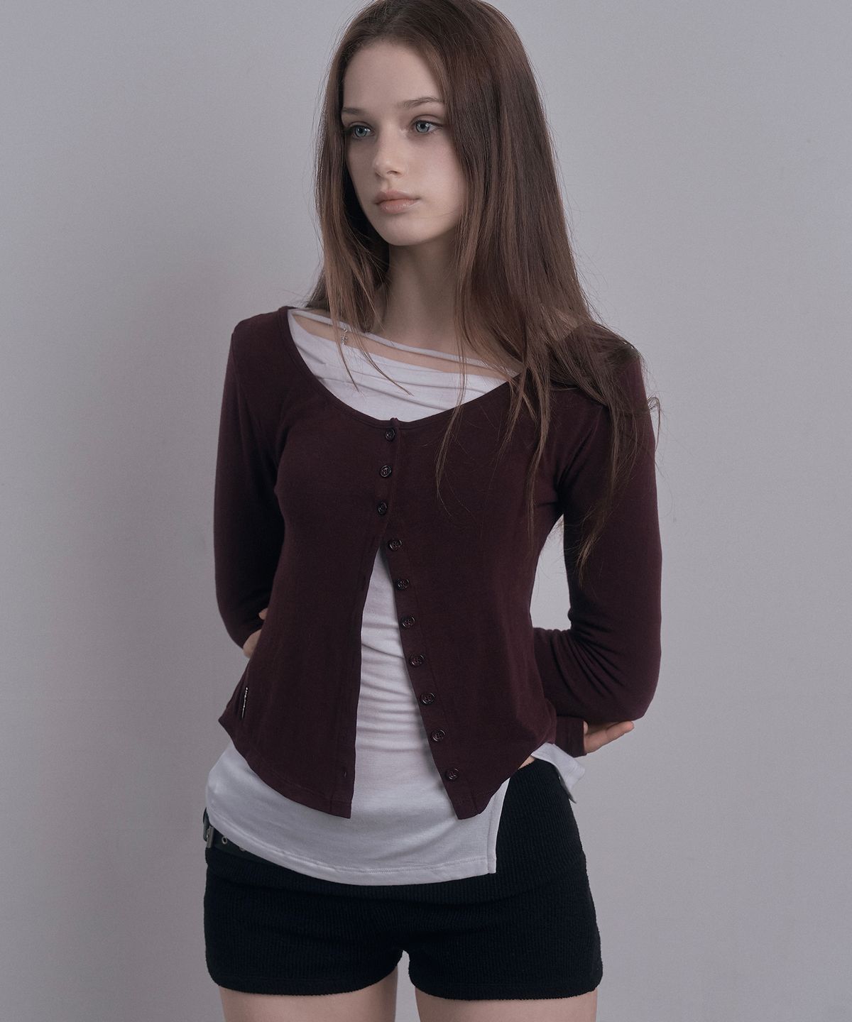데미오(DAMIO) Scoop Neck Wool Cardigan (Dark Plum)
