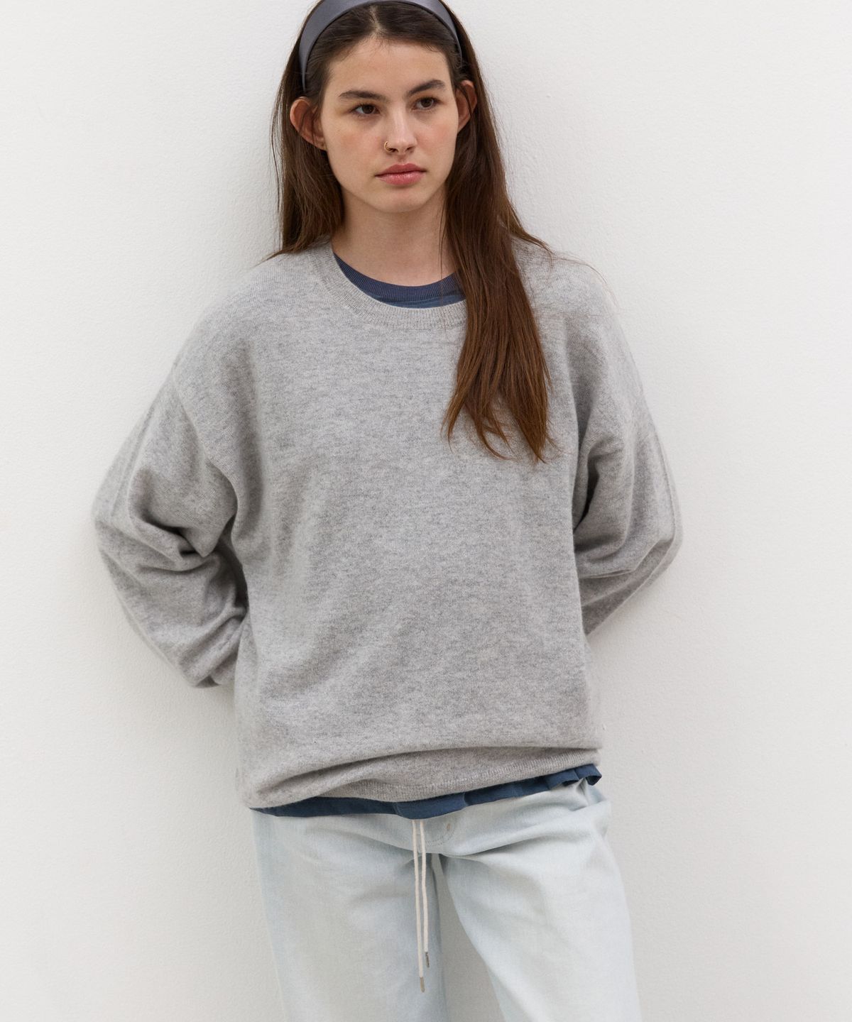 니히(NIEEH) Round neck cashmere knit (Gray)