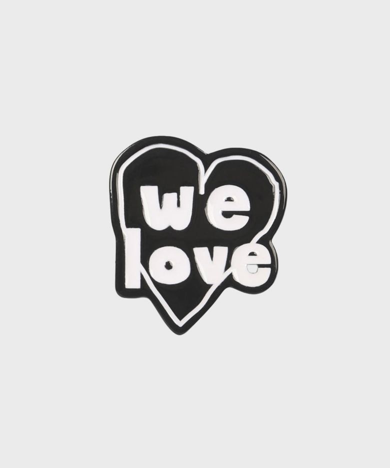 PIN BADGE HEART