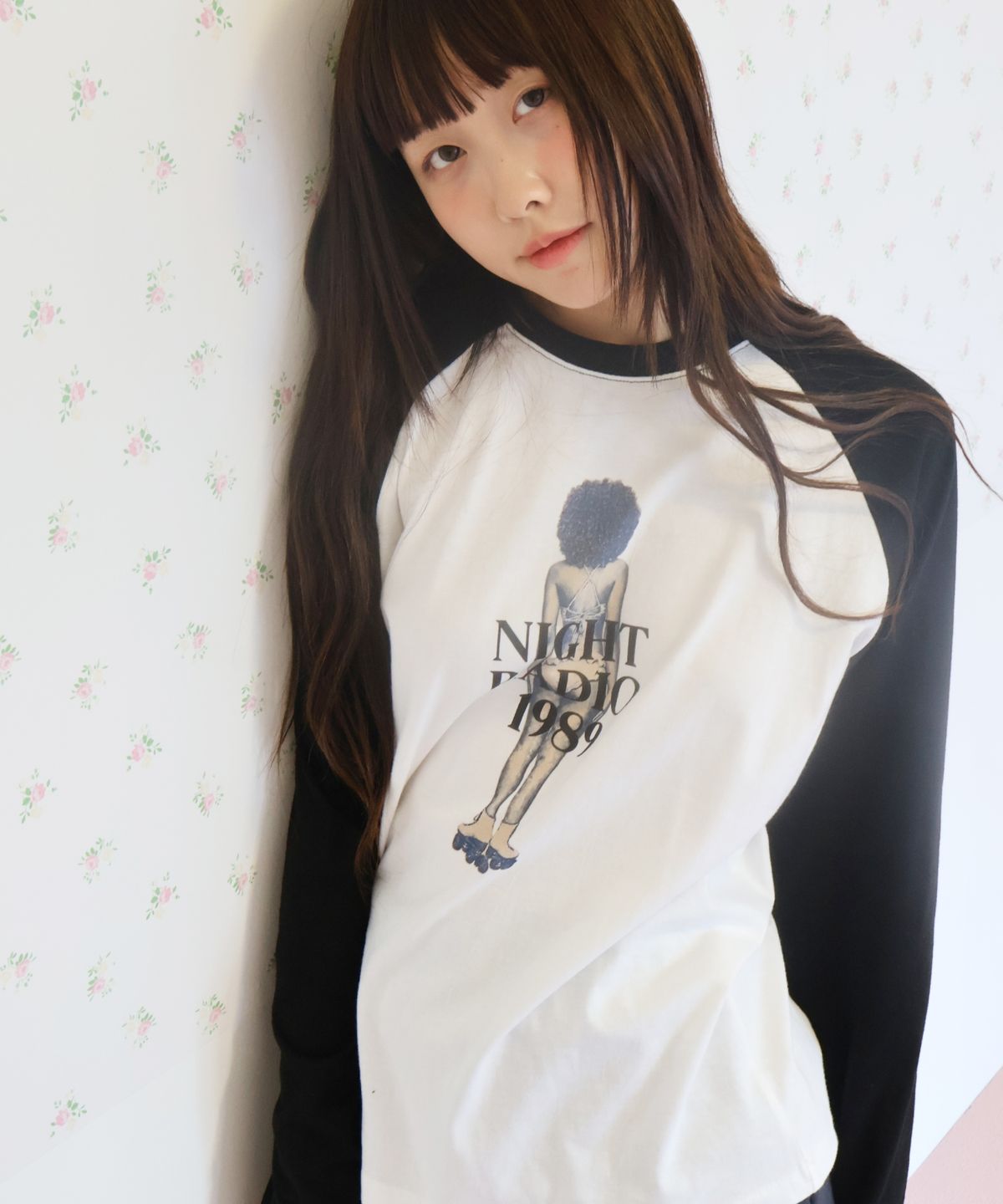 키코지(KIKOZY) Night Radio Raglan T-shirt_Black