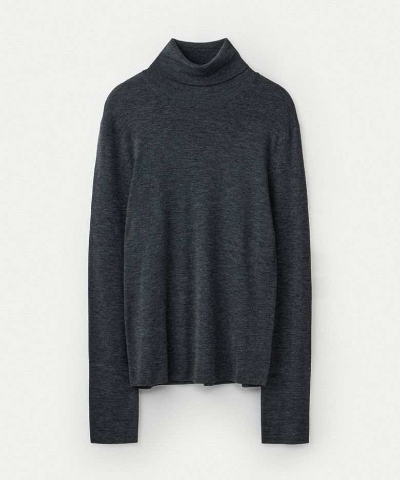 Weightless wool turtle neck pullover_Charcoal