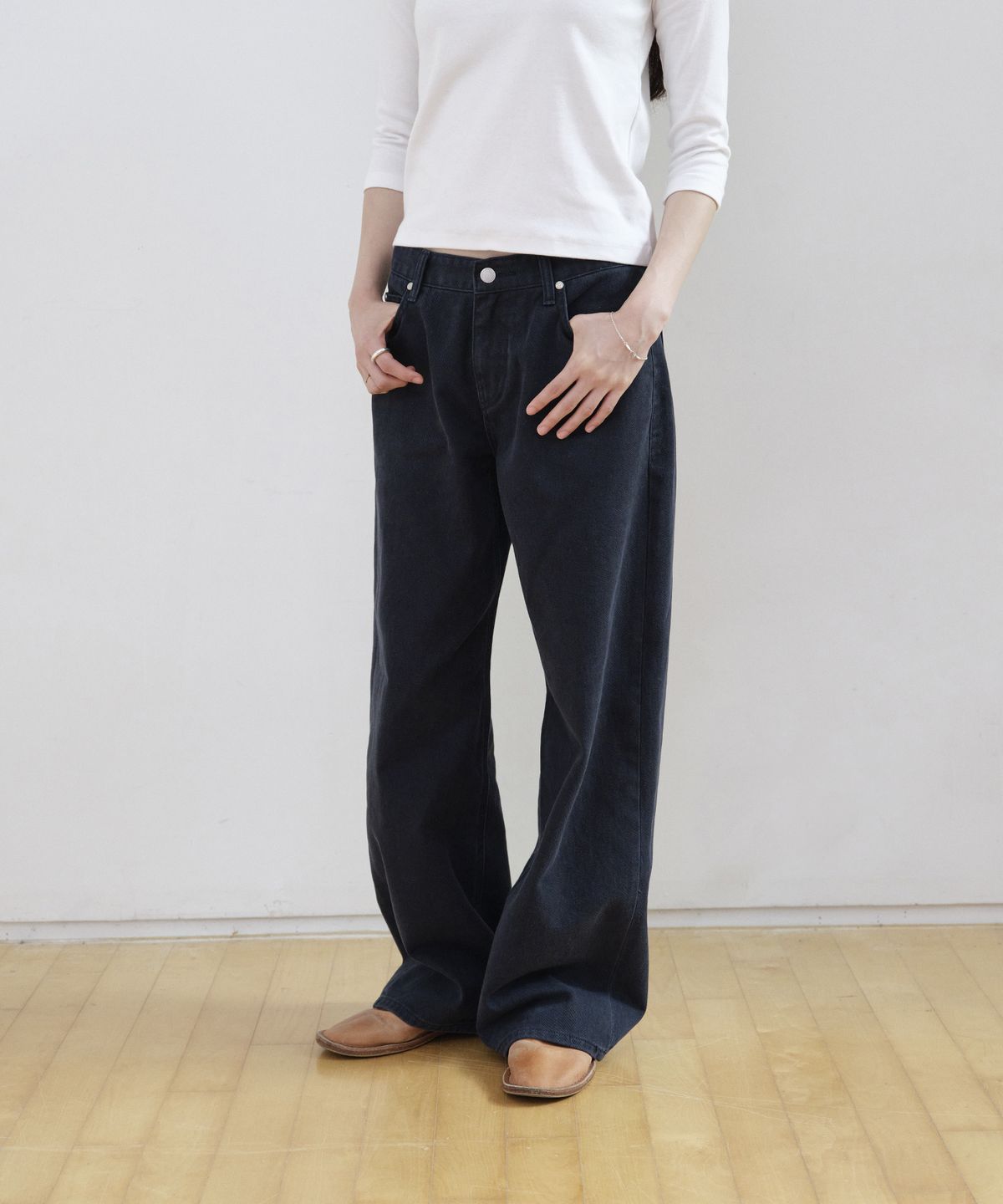 스텝어라운드(STEP AROUND) Soft Washing Color Straight Denim_NAVY