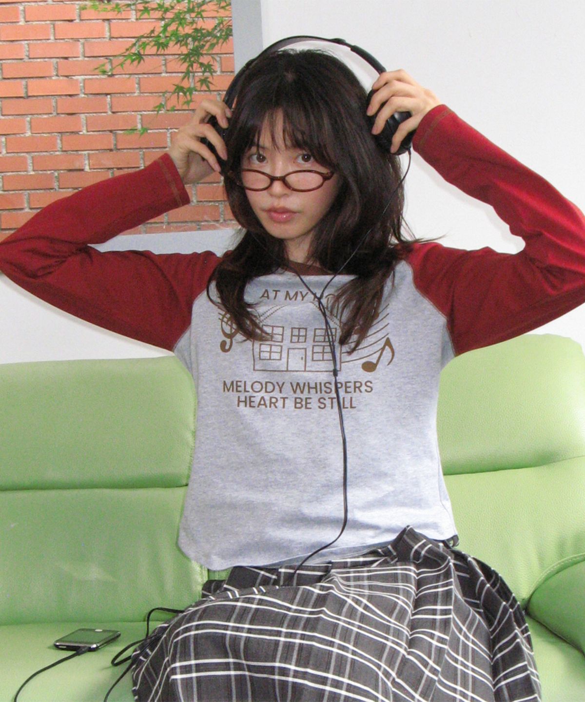 론론(RONRON) HOUSE RAGLAN LONG SLEEVE RED