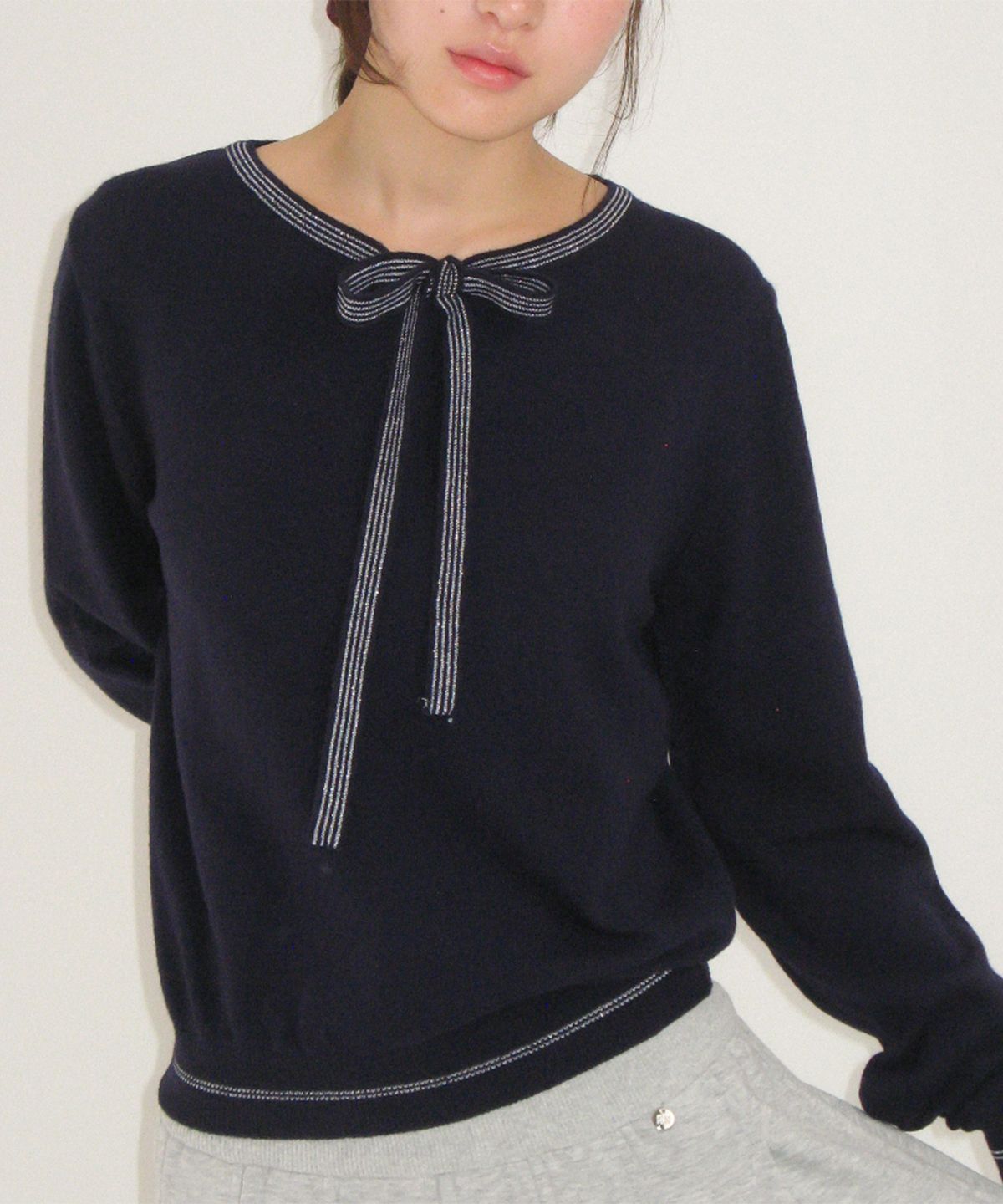 론론(RONRON) GLITTER RIBBON KNIT NAVY