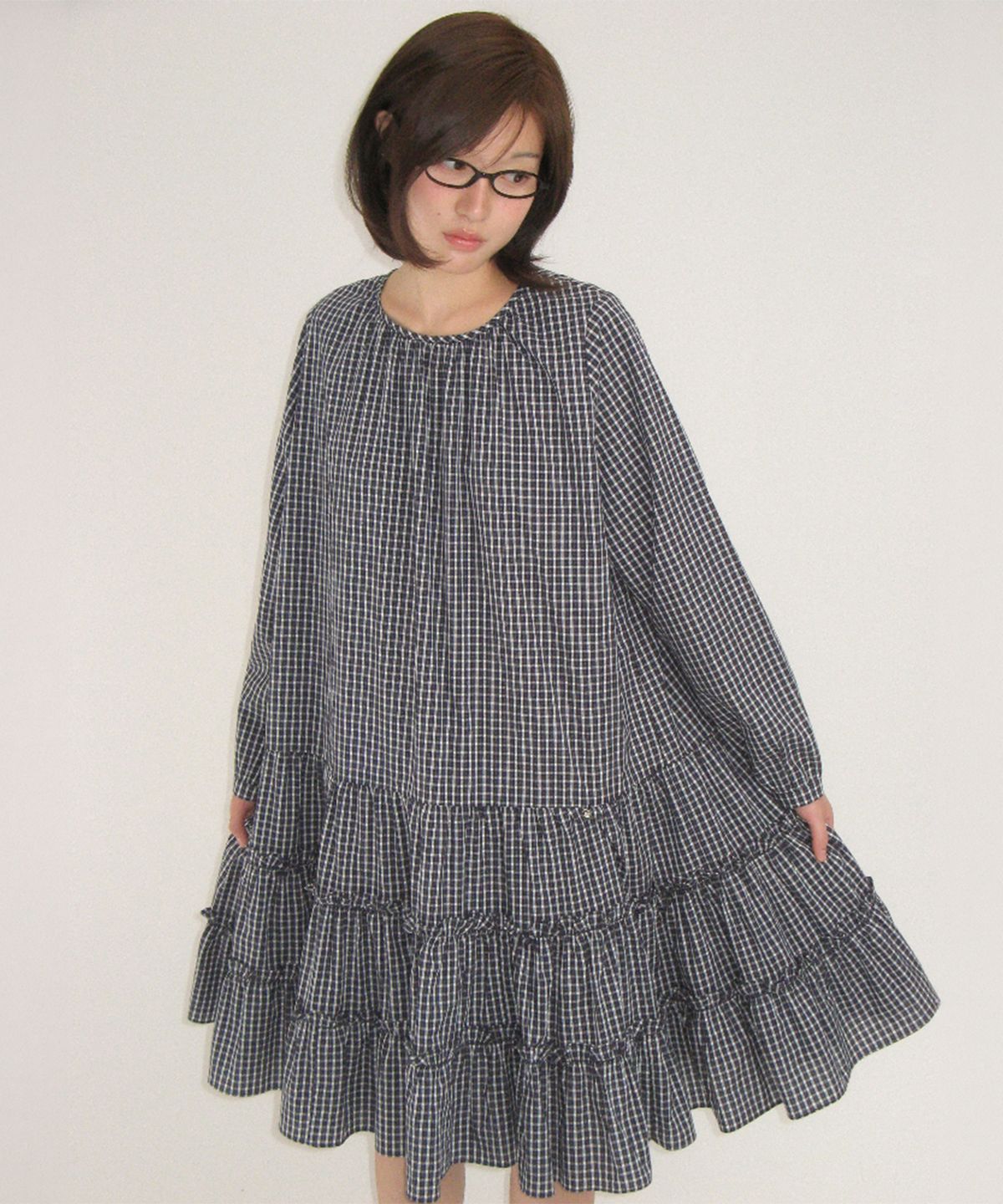 론론(RONRON) SHIRRING PUFF RUFFLE DRESS NAVY CHECK