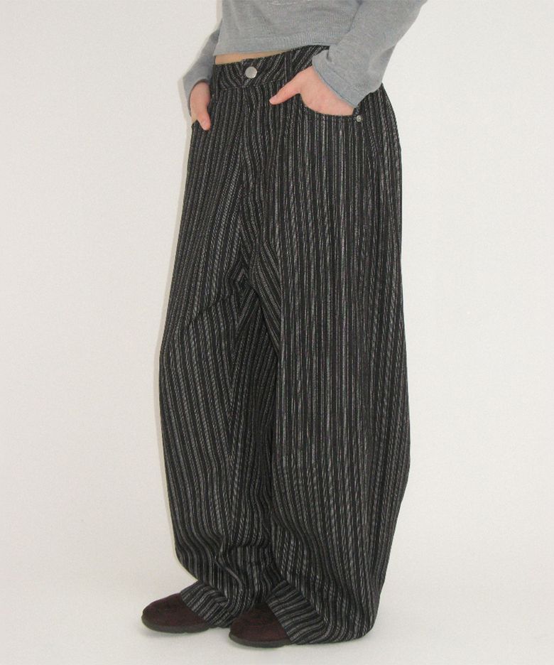 STRIPE DENIM BALLOON PANTS BLACK