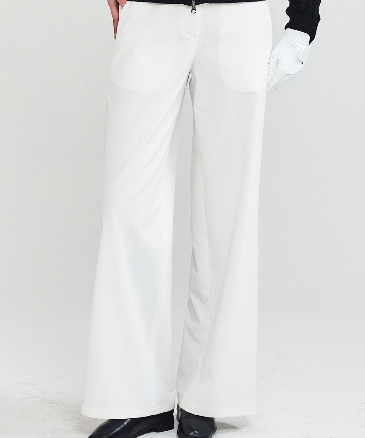 로드로아르(LORDLOAR) 엘라스틱 밴딩 세미 와이드 슬랙스 WHITE