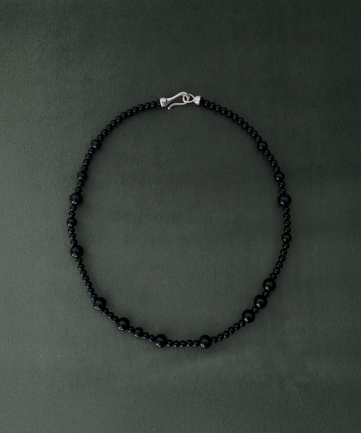 피오레(FIORE) onyx toggle necklace