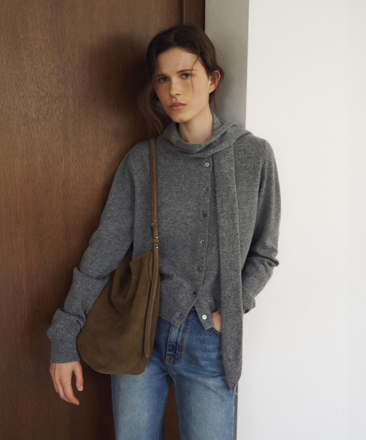 라메레이(LAMEREI) Unbalance Muffler Cardigan[LMBFAUKN310]-Gray