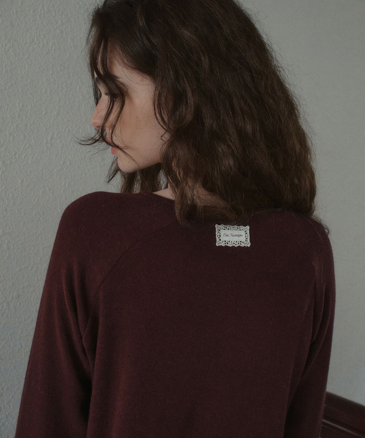 아우어노스텔지아(OURNOSTALGIA) Faye Basic Raglan T-shirt_Wine(O25TP15)
