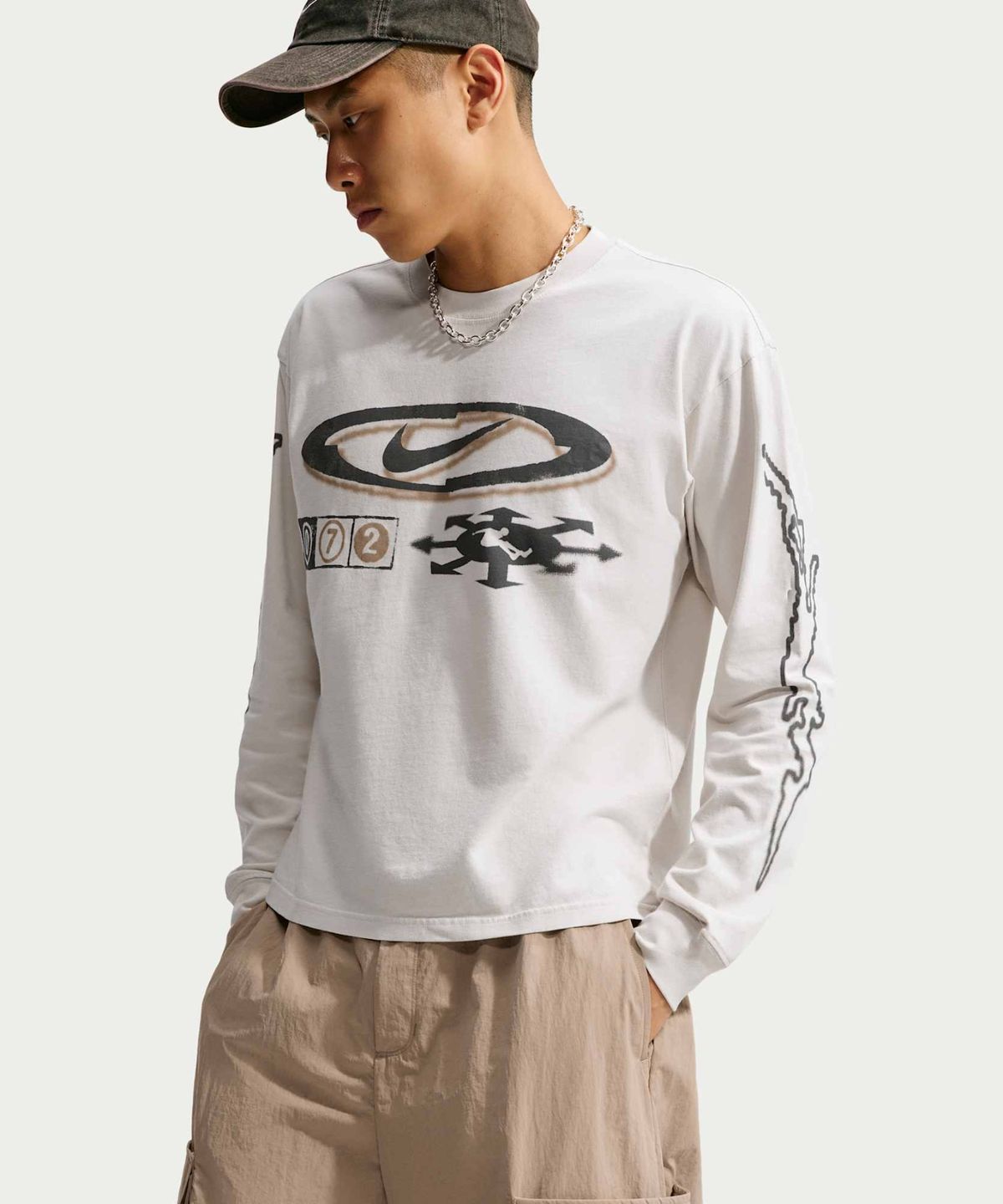 나이키(NIKE) 스포츠웨어 긴소매 티셔츠 M - 라이트 본 / IO1399-072