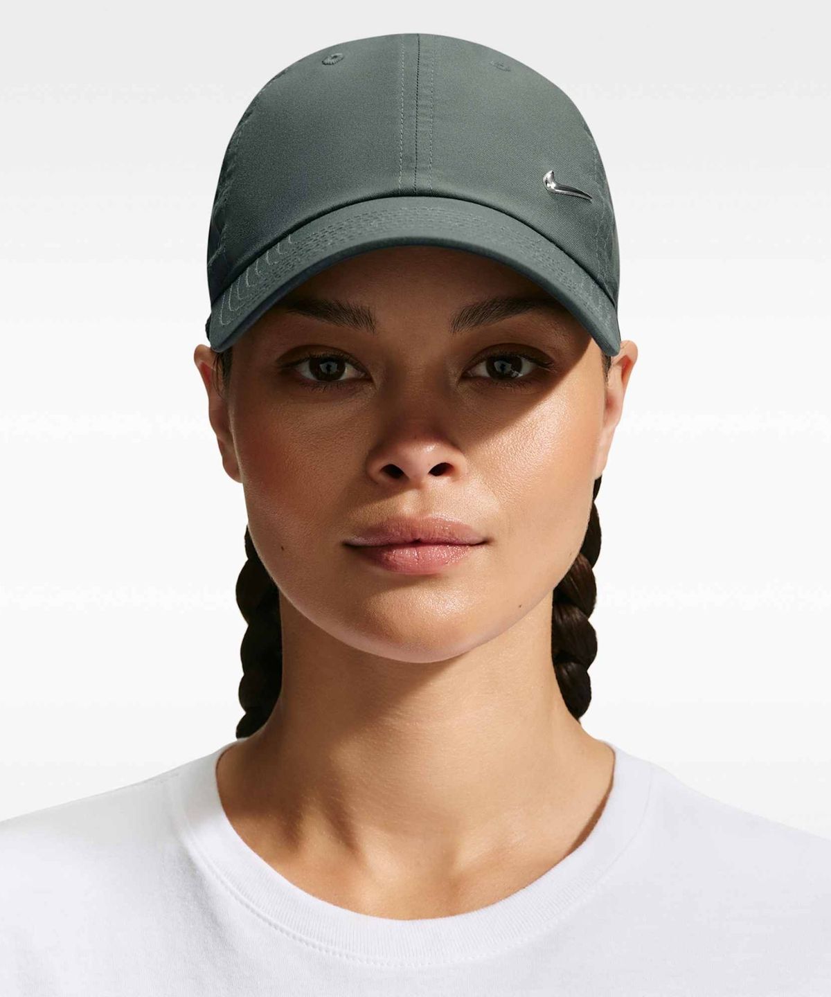 나이키(NIKE) 드라이 핏 클럽 언스트럭처 메탈 스우시 캡 - 카모 그린:메탈릭 실버 / FB5372-303