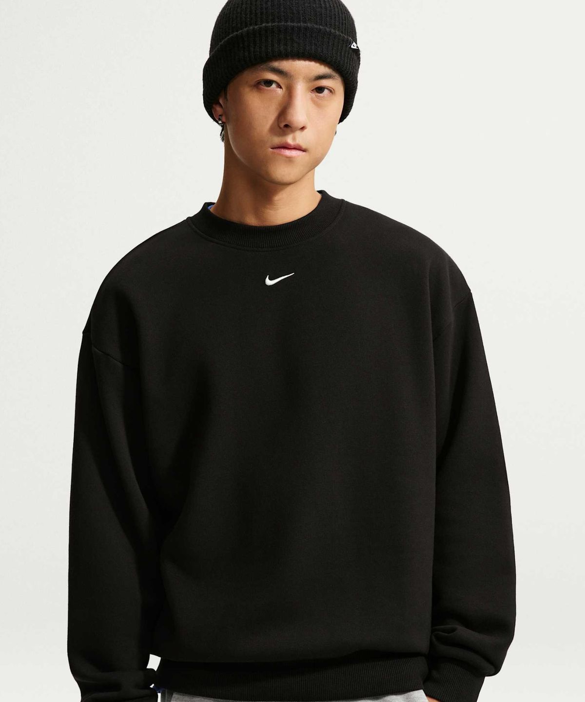 나이키(NIKE) 솔로 플리스 크루넥 스웻셔츠 M - 토탈 블랙:세일 / IX1937-001