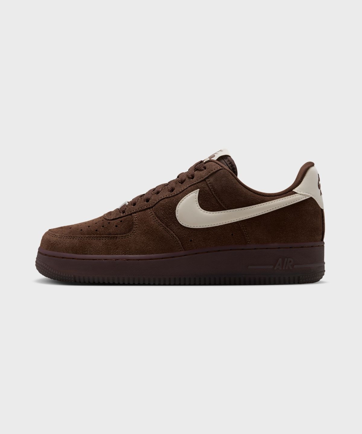 나이키(NIKE) 에어 포스 1 07 스웨이드 W - 카카오 와우:팀 그린:민트 폼:소프트 펄 / IQ0136-200