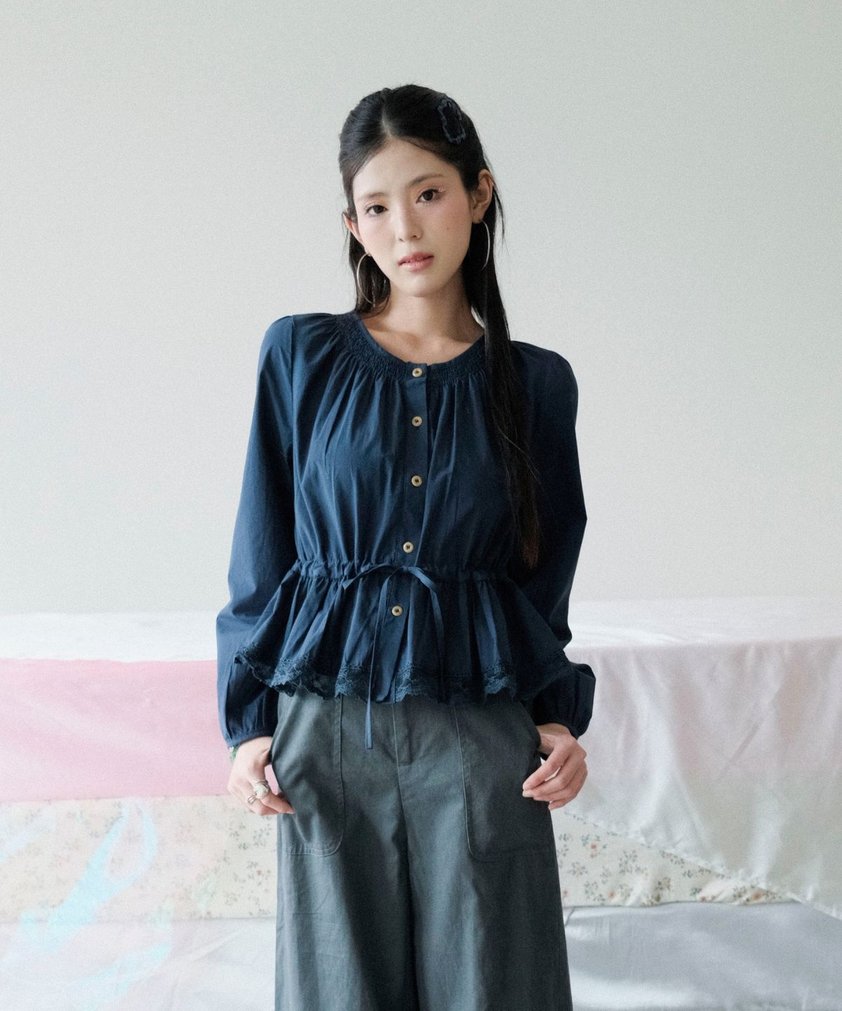 쿨키튼(KOOLKITTEN) Vintage Smocked Lace Blouse 3colors