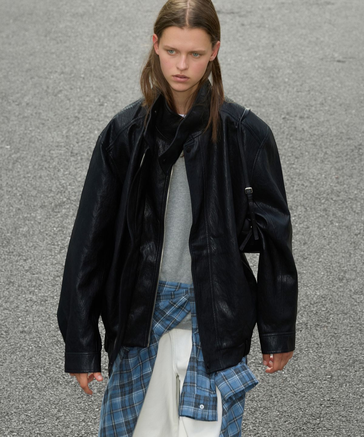 르바(LEVAR) Layered Collar Leather Jacket - Black