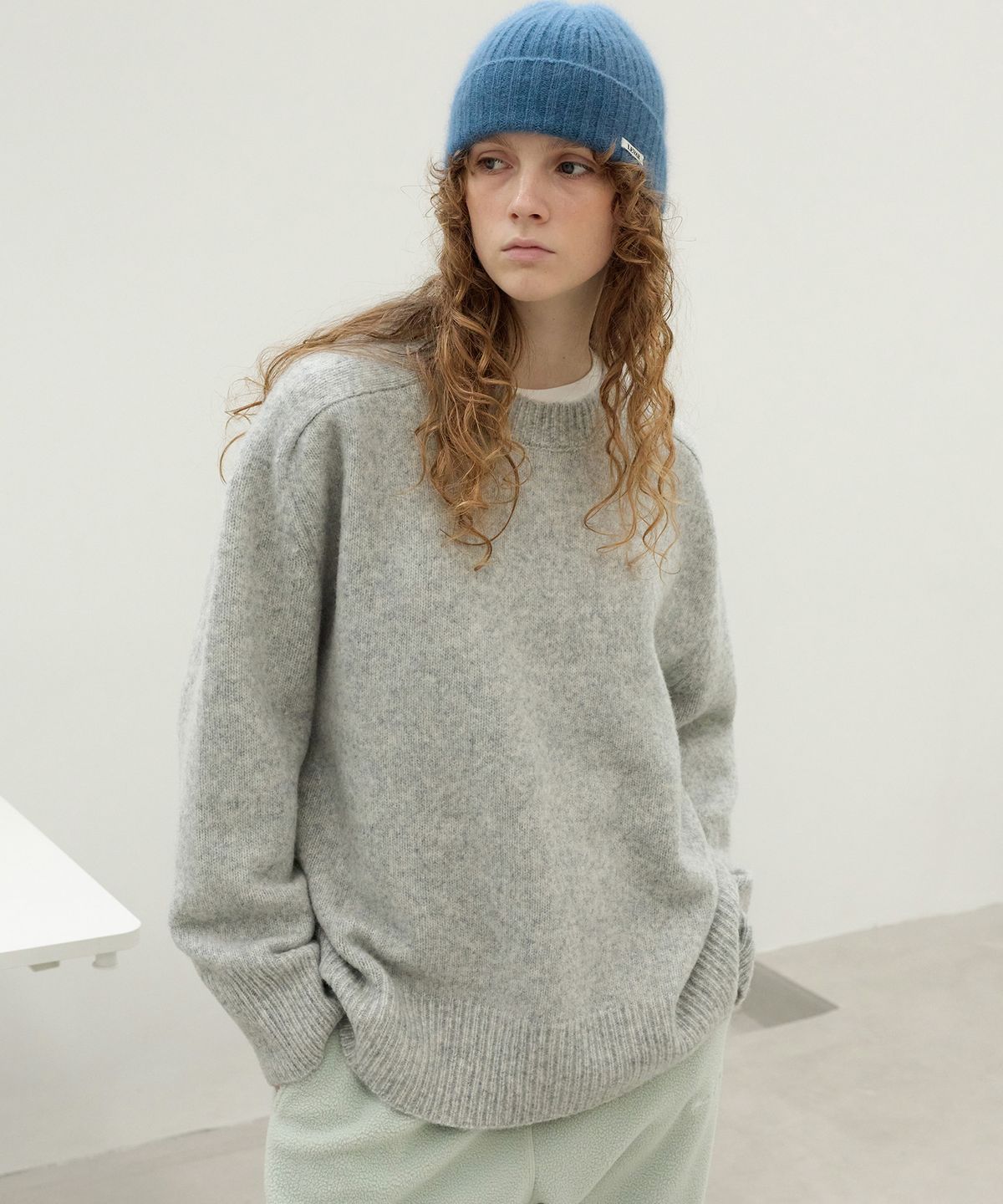 르바(LEVAR) Mellow Wool Round Knit - Melange Grey