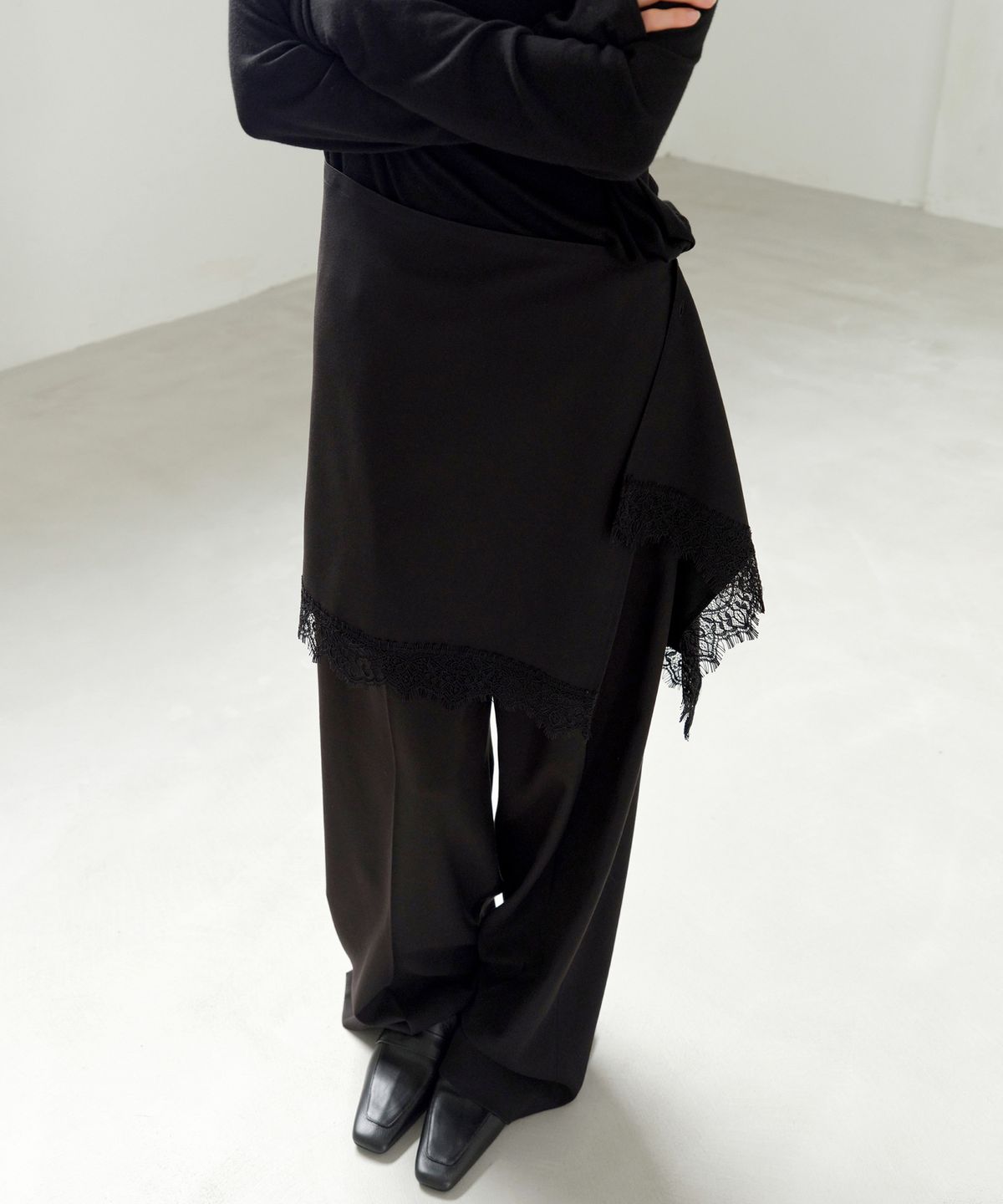 르바(LEVAR) Whenever Layered Wrap Skirt - Black