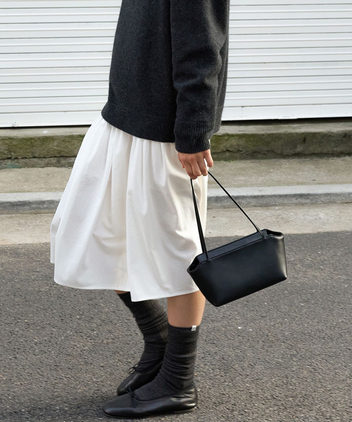 르바(LEVAR) Cradle Mini Bag - Black
