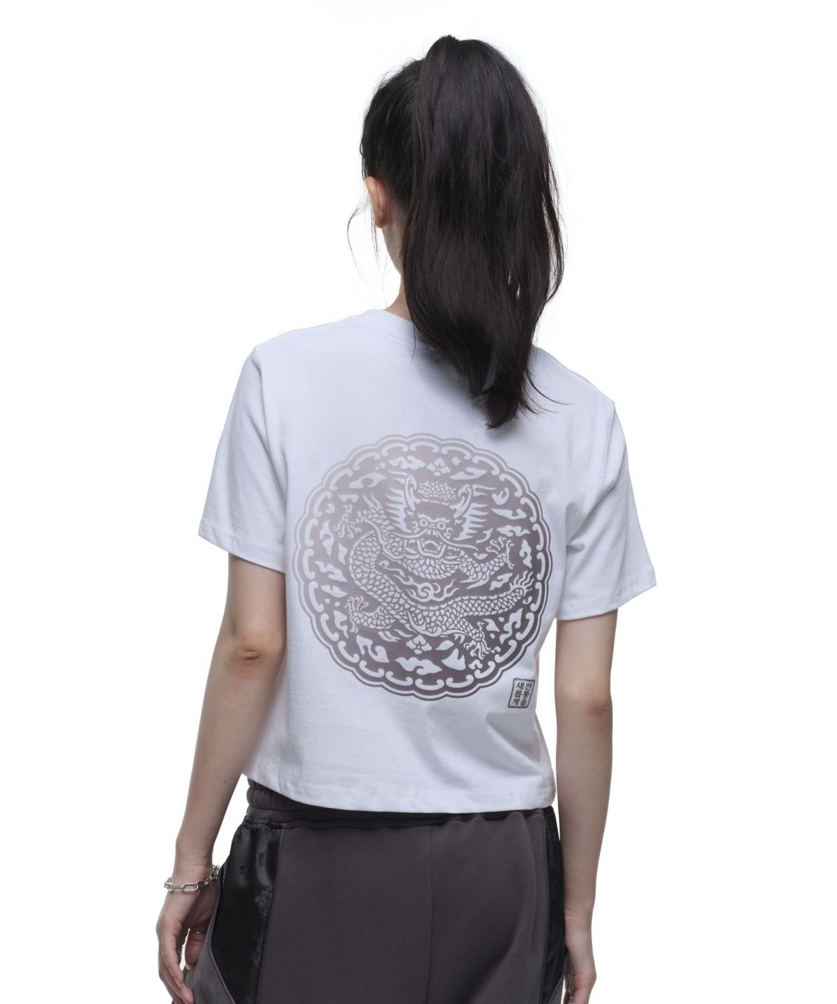 칠 하나 투 구육(71TO96) Gonryong Crop T-shirt (3 colors)