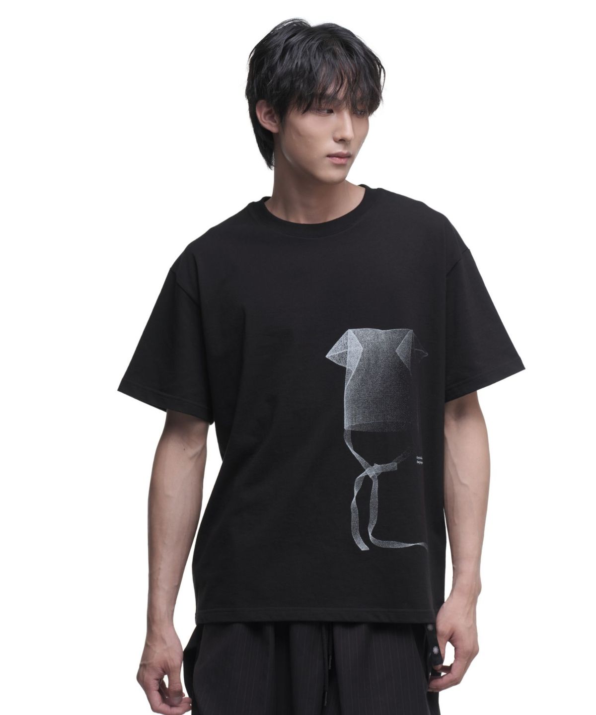 칠 하나 투 구육(71TO96) Graphic Yugun T-shirt (Black)
