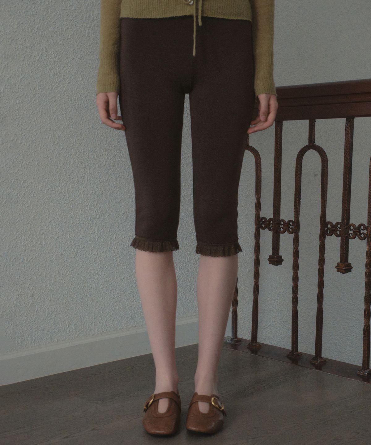 아우어노스텔지아(OURNOSTALGIA) Dew Lace Capri Pants_Brown(OB6PT08)