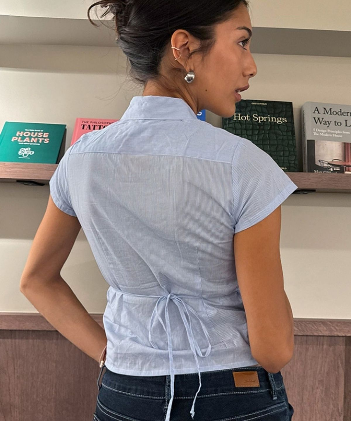 섭듀드(SUBDUED) Collared Shirt (LIGHT BLUE WHITE)
