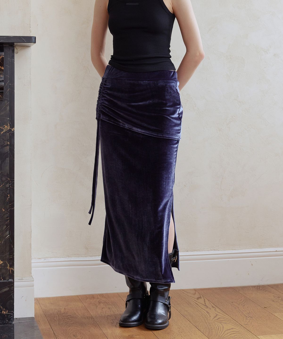 애프터아워즈(AFTERHOURS) VELVET SHIRRING LONG SKIRT (MIDNIGHT)